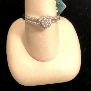 🛑SOLD🛑 10kt White Gold and Diamond Ring